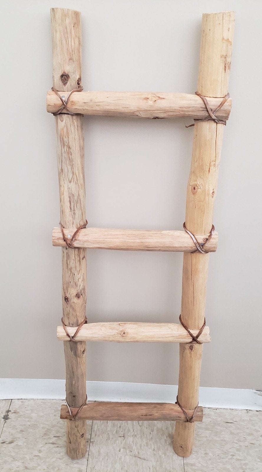 Driftwood blanket online ladder